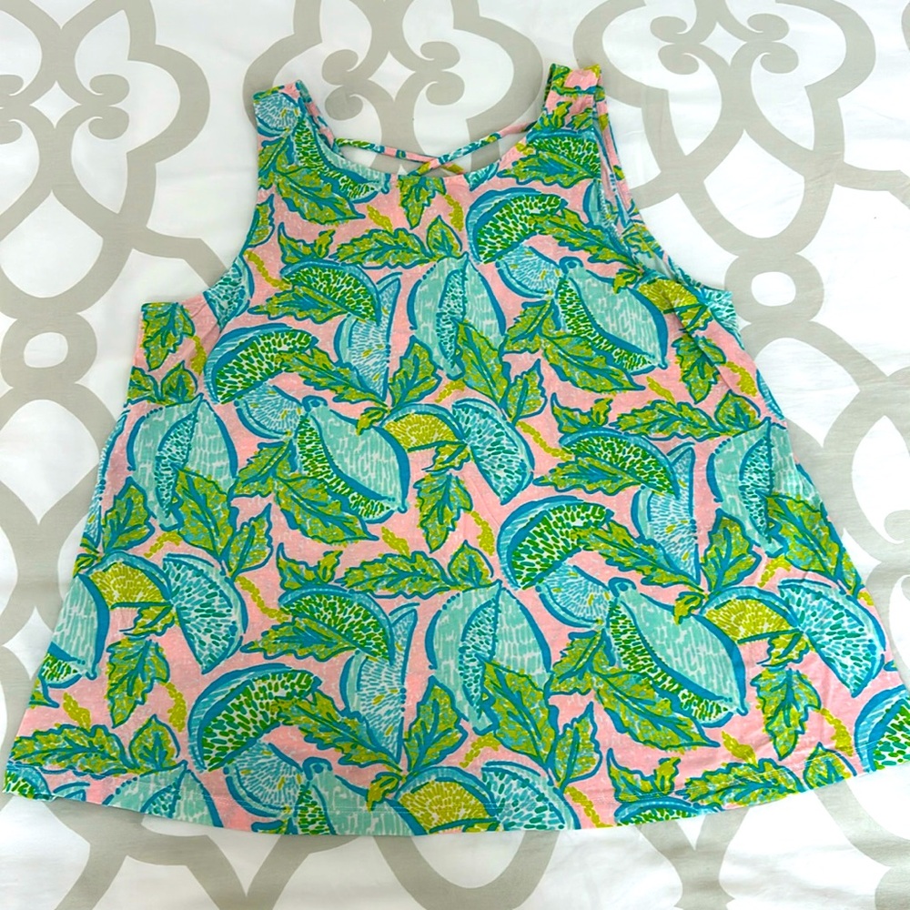 Scoop neck tank with criss-cross strap on back detail - L